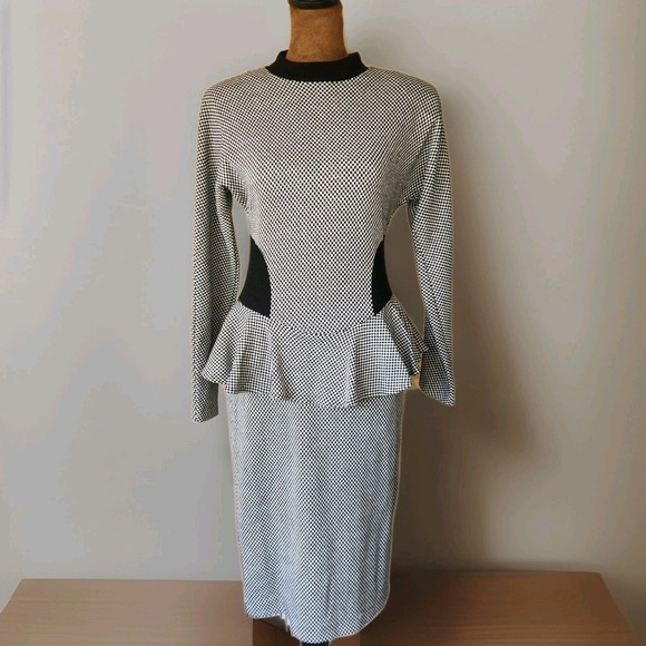 Vintage Dress Long Sleeve Knit Peplum Check Print Black White 80s XS/S - Picture 1 of 6